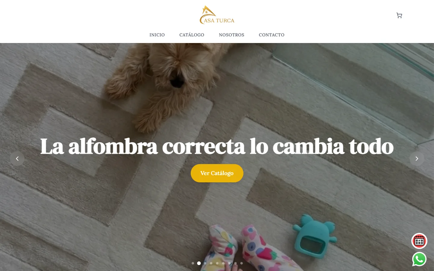 The Casa Turca home page: a full-bleed overhead photograph of a cream patterned rug with a dog resting on it, under the Spanish headline “La alfombra correcta lo cambia todo”.
